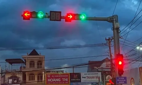 Đèn đỏ nháy bất thường, xanh chưa hết giây đã chuyển đỏ: Có bị xử phạt?