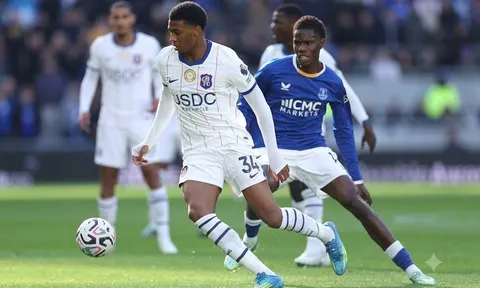 Chelsea gặp khó trong việc giữ chân tài năng trẻ của học viện Cobham