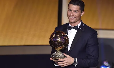 France Football lên tiếng về giải thưởng Ronaldo đang dẫn đầu áp đảo