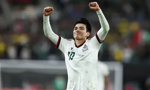 Arsenal vượt Liverpool trong cuộc đua chiêu mộ thần đồng Mexico
