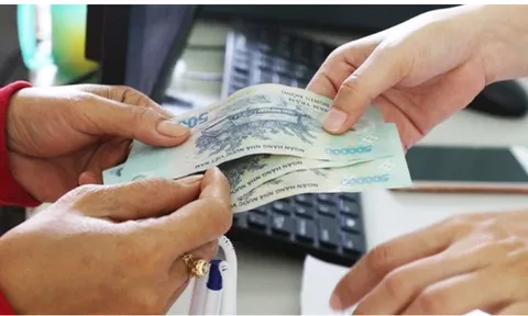 Những nhóm vị trí việc làm nào về công nghệ thông tin, kinh tế số và xã hội số tại cấp xã được đưa vào diện xem xét hưởng chế độ hỗ trợ?