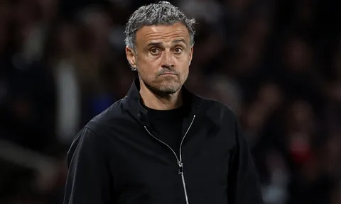 Luis Enrique bất ngờ bị đánh bại trong cuộc đua danh hiệu HLV xuất sắc nhất năm 2026