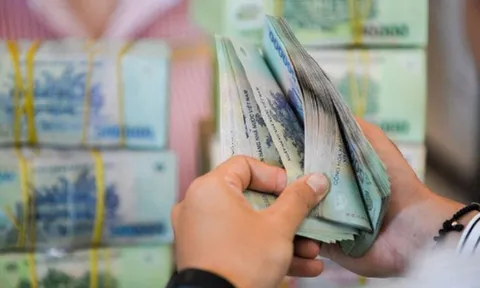 Từ ngày 19/10/2026, mức hỗ trợ hằng tháng đối với Đảng viên khi được tặng Huy hiệu 50 năm tuổi Đảng trở lên theo Nghị quyết 34 là bao nhiêu??