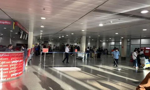 “Bất ngờ” với hình ảnh tại sân bay Tân Sơn Nhất dịp lễ 30/4 - 1/5