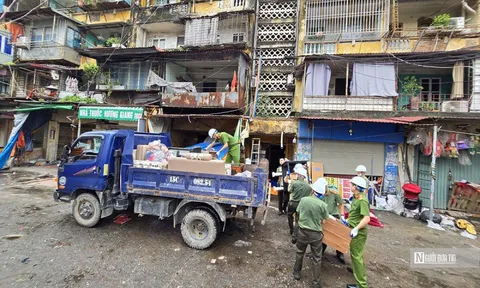 Hải Phòng: Hoàn thành di chuyển tài sản khỏi 2 tòa chung cư bị nghiêng