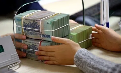 Vay ngân hàng 200 triệu phải trả bao nhiêu lãi mỗi tháng?