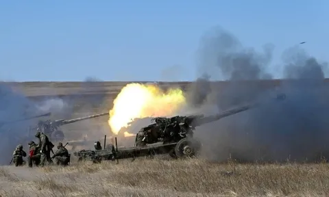 Nga không ngừng dội "bão lửa" xuống Kursk, thần tốc đẩy Ukraine ra khỏi lãnh thổ