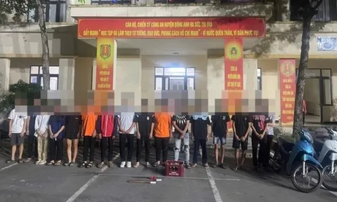 Tạm giữ nhóm thanh niên gây rối trật tự công cộng ở Hà Nội