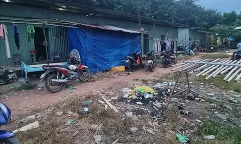 Người đàn ông cầm dao đâm đồng nghiệp tử vong tại phòng trọ