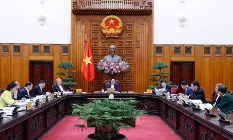 Sắp xếp, tinh gọn bộ máy: Giải bài toán "đầu ra" cho cán bộ dôi dư