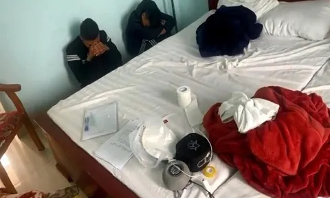 Hà Nội: Phát hiện nhóm nam nữ tổ chức “bay lắc” trong nhà nghỉ