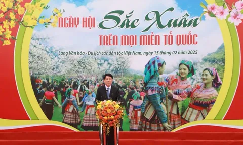 Chủ tịch nước dự Ngày hội 'Sắc xuân trên mọi miền Tổ quốc' năm 2025