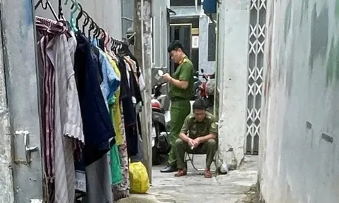 Phát hiện người đàn ông chết trong tư thế ngồi treo cổ, hiện trường có gì "lạ"