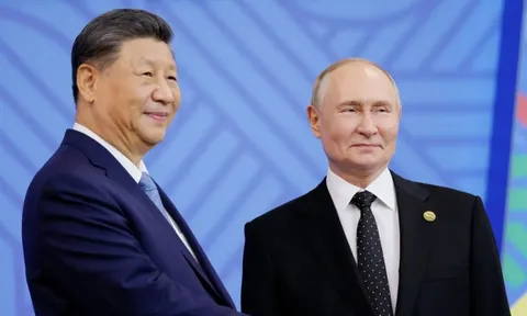 Trung Quốc lo ngại điều gì khi TT Trump xoay trục sang Nga?