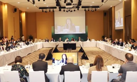 Đẩy mạnh hợp tác quốc tế để phát triển bền vững thị trường chứng khoán