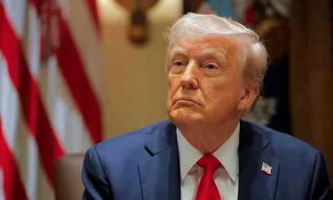 TT Trump tiếp tục đe dọa áp thuế, Trung Quốc tố Mỹ 'tống tiền'