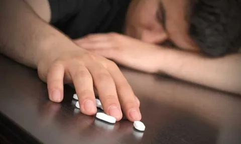 Bị người tình của vợ đe dọa, người đàn ông chọn ngay giải pháp này, ai cũng xót xa