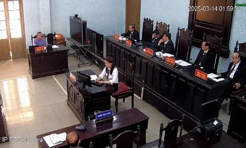 Giở trò với bé gái, 2 đối tượng lãnh tổng 25 năm tù