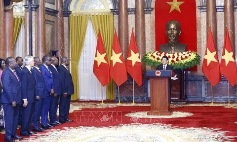 Chủ tịch nước Lương Cường tiếp Đại sứ các nước trình Quốc thư