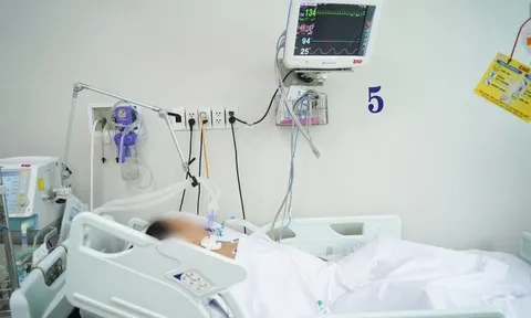 Đang khỏe mạnh, cô gái 23 tuổi bỗng nhiên co giật, rơi vào hôn mê, đến bệnh viện mới phát hiện căn bệnh hiếm