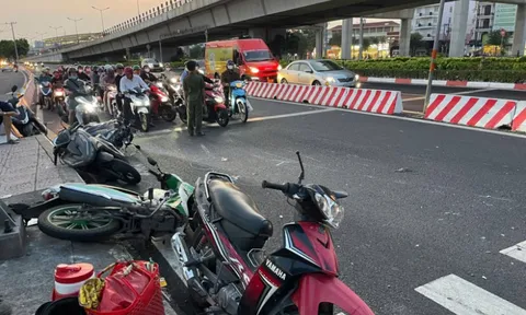 Clip: Khoảnh khắc bàng hoàng nữ tài xế lái Mercedes tông liên hoàn 10 xe máy chờ đèn đỏ