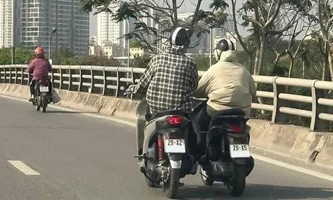 Mức phạt "khủng" và điểm trừ GPLX với hành vi điều khiển phương tiện đẩy xe người khác trên đường, ai cũng cần biết
