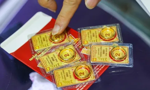 Giá vàng ngày 22/3: Tiếp tục giảm sâu, mức lỗ giật mình