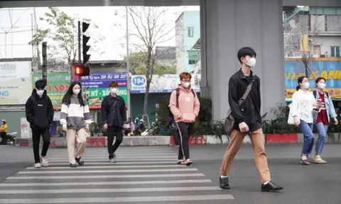 Từ 2025: Đi bộ sang đường không vẫy tay bị xử phạt nặng