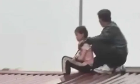 Vụ gã đàn ông dùng dao khống chế bé gái 9 tuổi ở Bắc Ninh: Hé lộ nguyên nhân