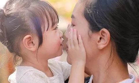 Con nói được cô mẫu giáo cho uống thuốc rồi ngủ trưa, mẹ giận giữ đòi kiện và kết quả xấu hổ