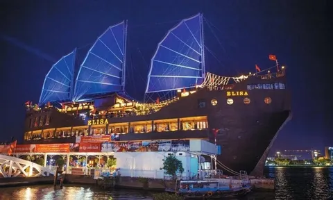 Chủ nhà hàng nổi lớn nhất Việt Nam bị ngân hàng siết nợ