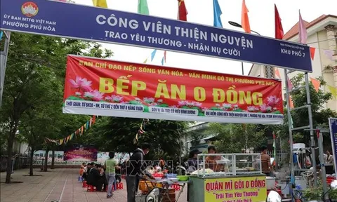 Những bữa ăn '0 đồng' gắn kết tình nhân ái