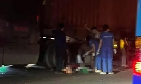 Hà Nội: Thương tâm nữ sinh lớp 11 tử vong do va chạm với xe đầu kéo