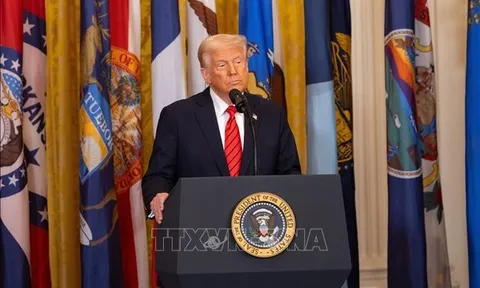 Tổng thống Trump cảnh báo Ukraine về hậu quả nếu bác bỏ thỏa thuận khoáng sản