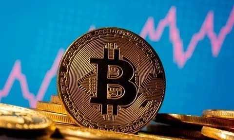 Bitcoin bán tháo mạnh khi mối nguy chiến tranh thương mại toàn cầu cận kề