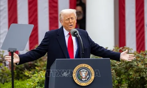 Tổng thống Donald Trump tuyên bố không gia hạn thời gian tạm hoãn 90 ngày áp thuế