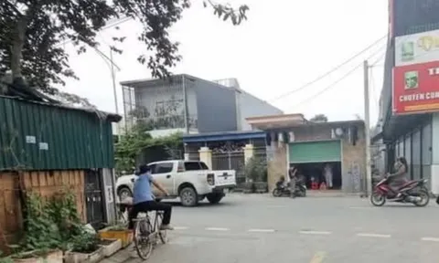 Khám nghiệm hiện trường vụ thi thể phụ nữ đang phân huỷ trong phòng trọ khóa trái cửa ở Hải Phòng