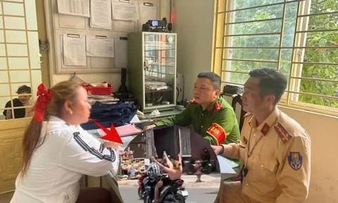 "Quái xế" mặc áo yếm lái xe gây náo loạn đường phố: Cô gái khai báo bất ngờ về tình trạng sức khỏe