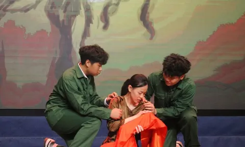 Khi lịch sử được kể lại bằng trái tim