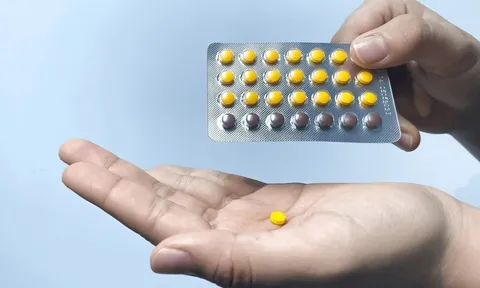 Cảnh báo gấp từ bác sĩ trước việc một phụ nữ nguy kịch do dùng thuốc tránh thai