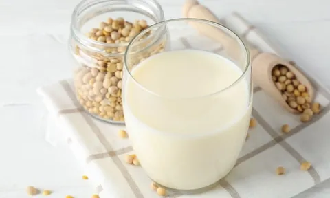 Người bị suy thận nên tránh xa loại sữa "thần dược" này, kẻo hối không kịp