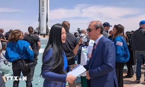 Chủ tịch nước gửi thư chúc mừng người phụ nữ gốc Việt đầu tiên bay vào vũ trụ