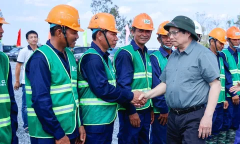 Thủ tướng lần thứ 8 tới dự án Cần Thơ – Cà Mau, chỉ đạo thông tuyến cao tốc Bắc - Nam tới cảng Hòn Khoai