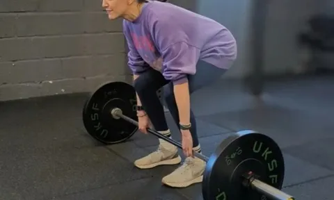 Người phụ nữ nhận tin sét đánh chỉ sống được 24 giờ nữa sau khi ngực đau dữ dội