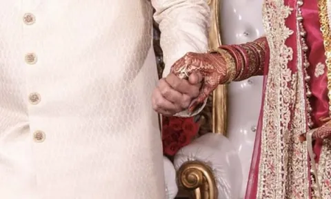 Chú rể "chết ngất" khi vén mạng che mặt, nhận ra mình bị lừa khi cưới phải mẹ cô dâu