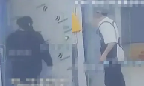 Người phụ nữ bị nhét vào tủ đông, camera giám sát "tố cáo" hành động nhẫn tâm của đồng nghiệp