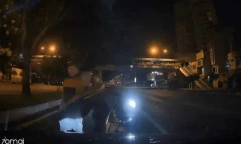 Công an mời người xuất hiện trong clip nam thanh niên chặn ô tô, dùng hung khí đe dọa tài xế ở TP.HCM lên làm việc