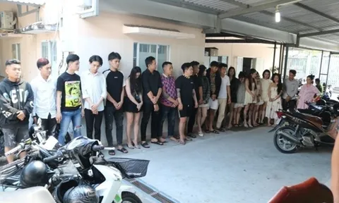 Đột nhập quán ăn, công an phát hiện sự thật thác loạn