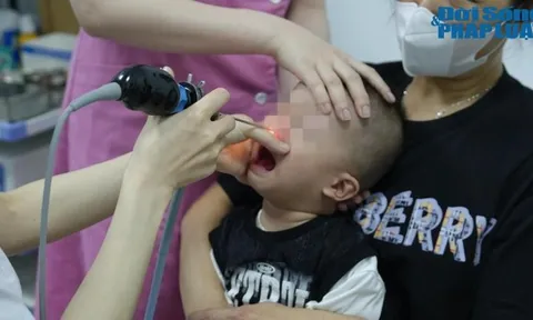 Bé 9 tháng tuổi bị bệnh chưa có thuộc đặc trị, những biểu hiện giống như trẻ mọc răng mà nhiều mẹ dễ bỏ qua