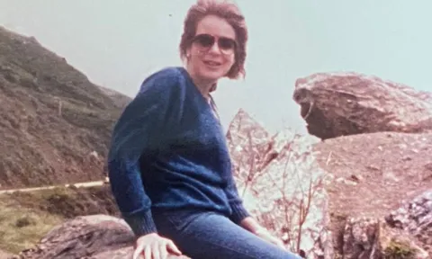 Cô gái trẻ tử vong bất thường khi đi du lịch, hé lộ tội ác gây căm phẫn